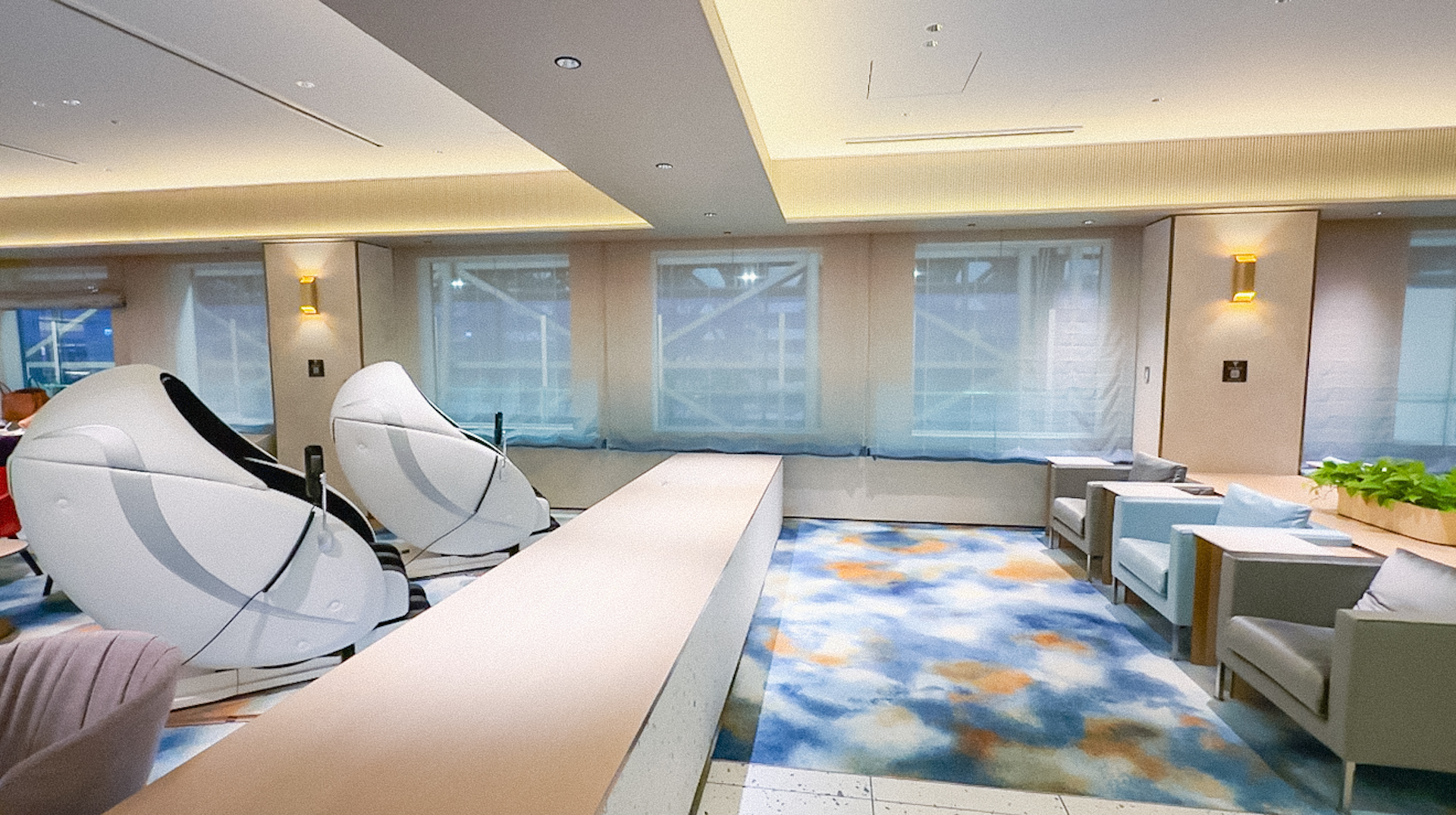 KIX Lounge Kansaiのマッサージチェア