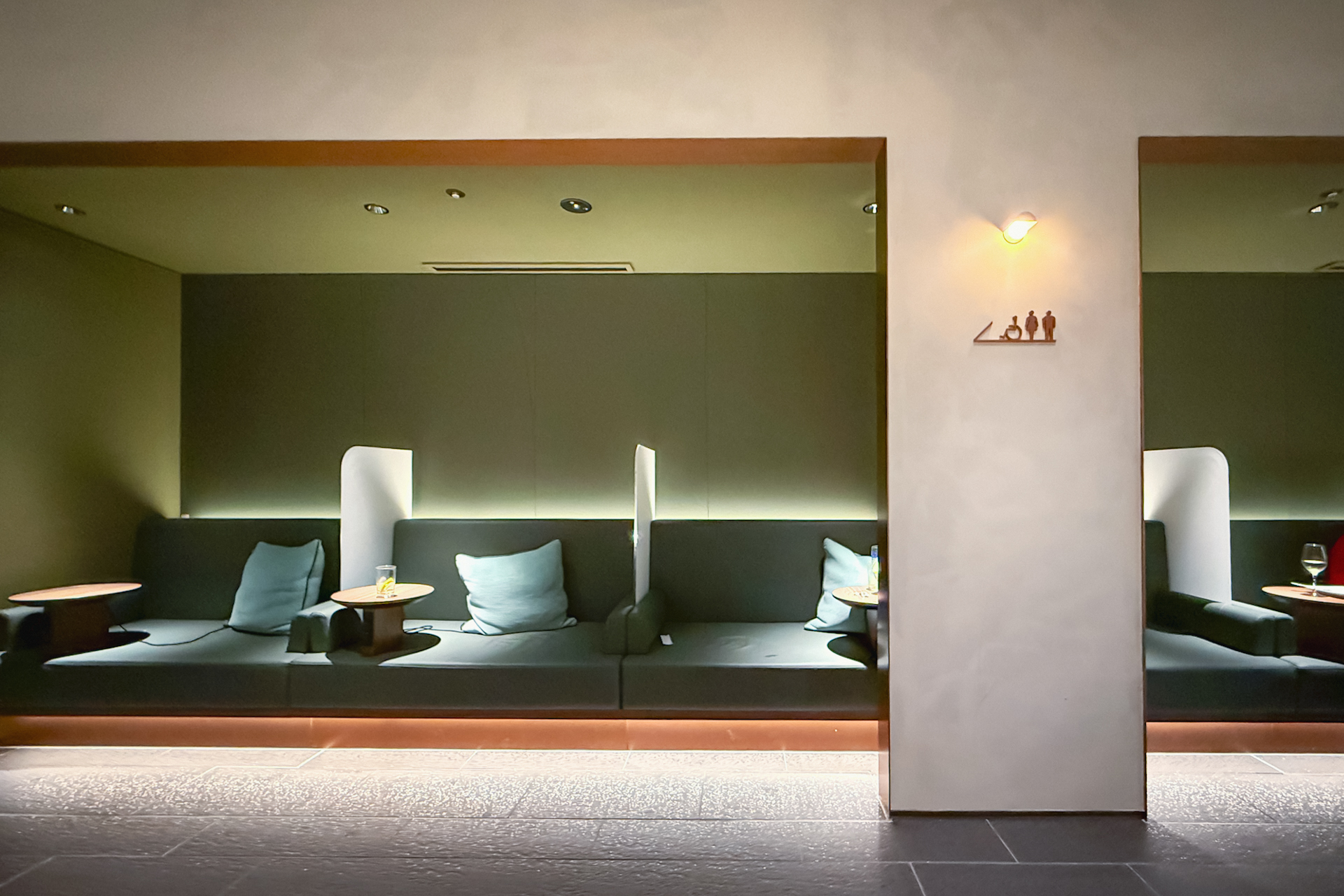 KIX Lounge Kansai South Sideの半個室席